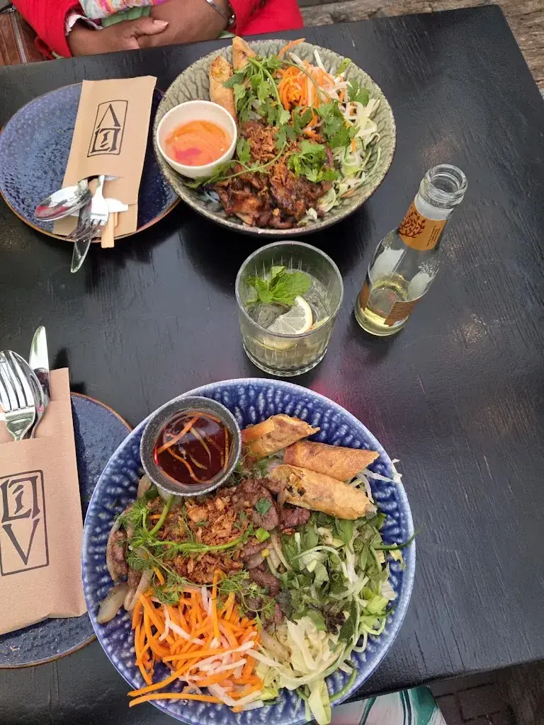 Gladys Brinckman-Reigina_Little V Den Haag_Haag_avis