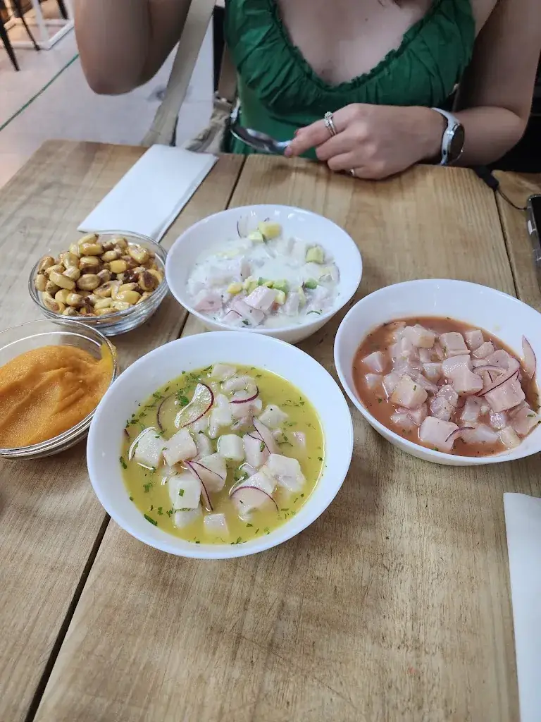 Louise Phillips_Restaurante El Mono de La Pila_Gols_review