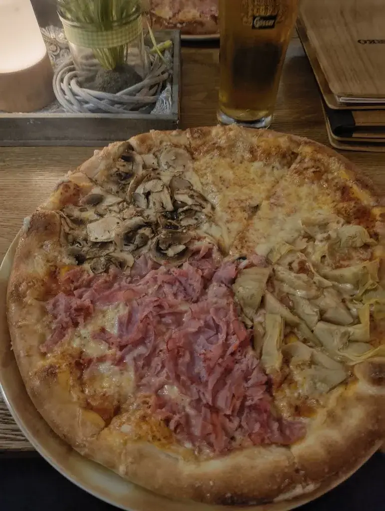 Tomáš_Pizza Marko Adriana Mück_Hainburg an der Donau_review
