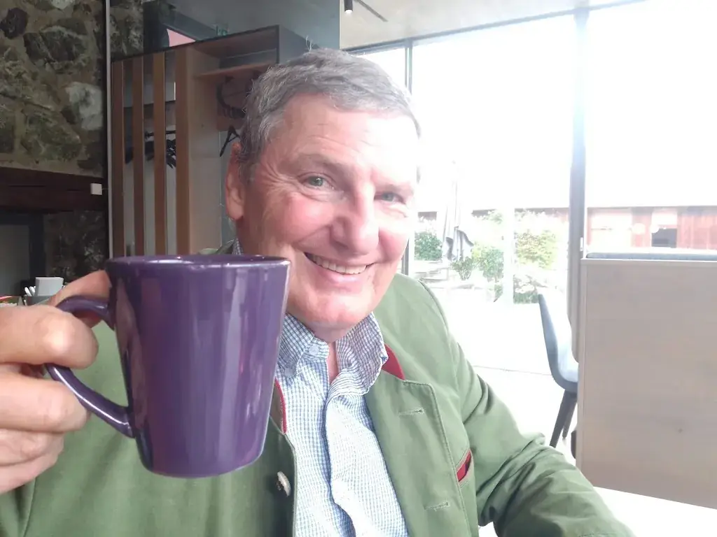 Michael AJM Nader_Wiazhaus Landsthal_Hainfeld_avis