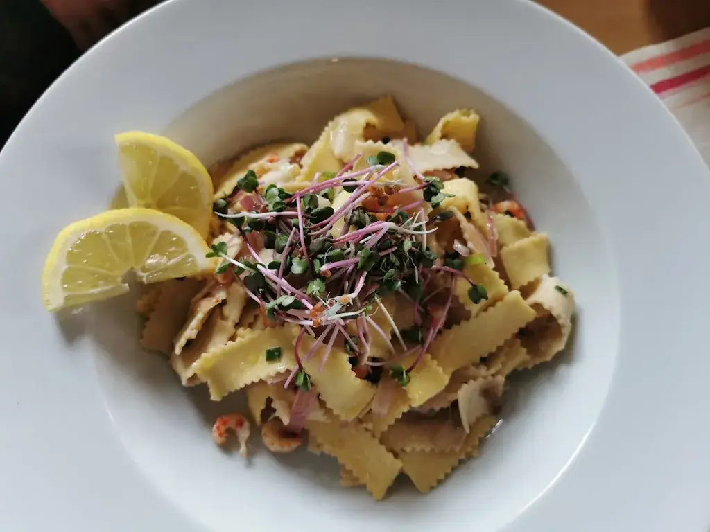 Sabrina Bruner-Kraus_Jup’s Hausbergstubn_Hauskirchen_avis