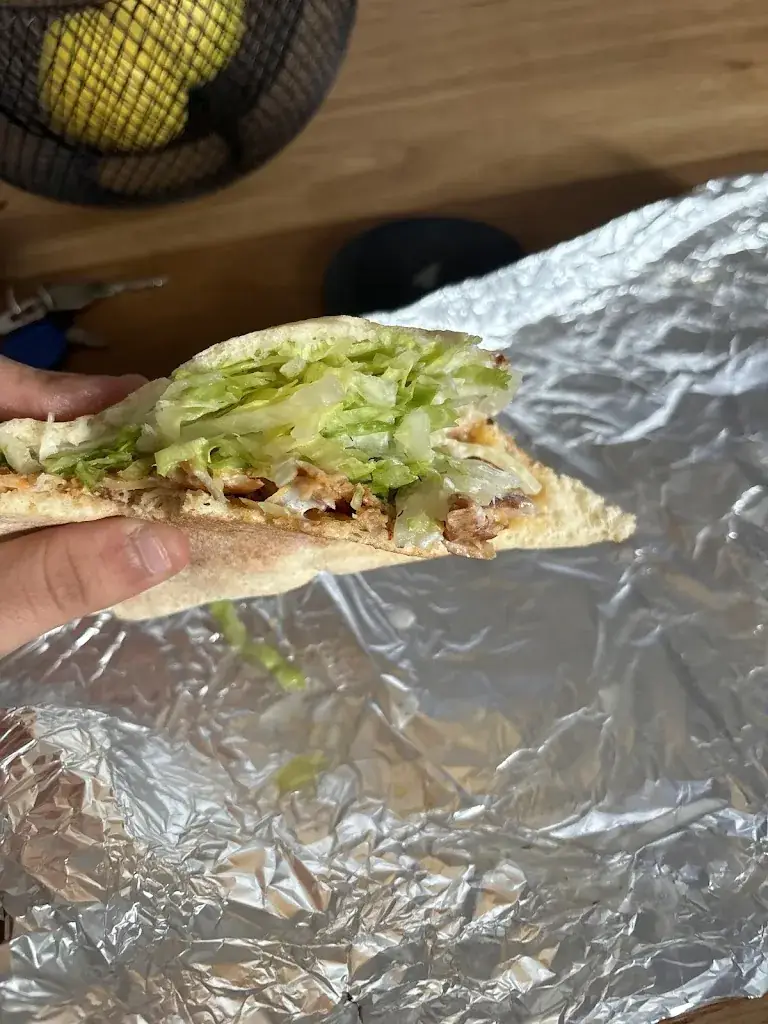 Maximilian Stetina_Ronni’s Pizza & Kebap Heiligeneich_Heiligeneich_avis