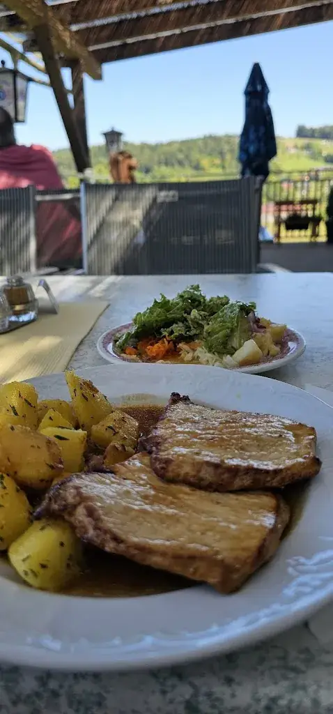 Hirschenwirt_Heiligenkreuz_slider_image_2