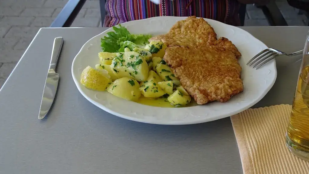 Hirschenwirt_Heiligenkreuz_slider_image_3