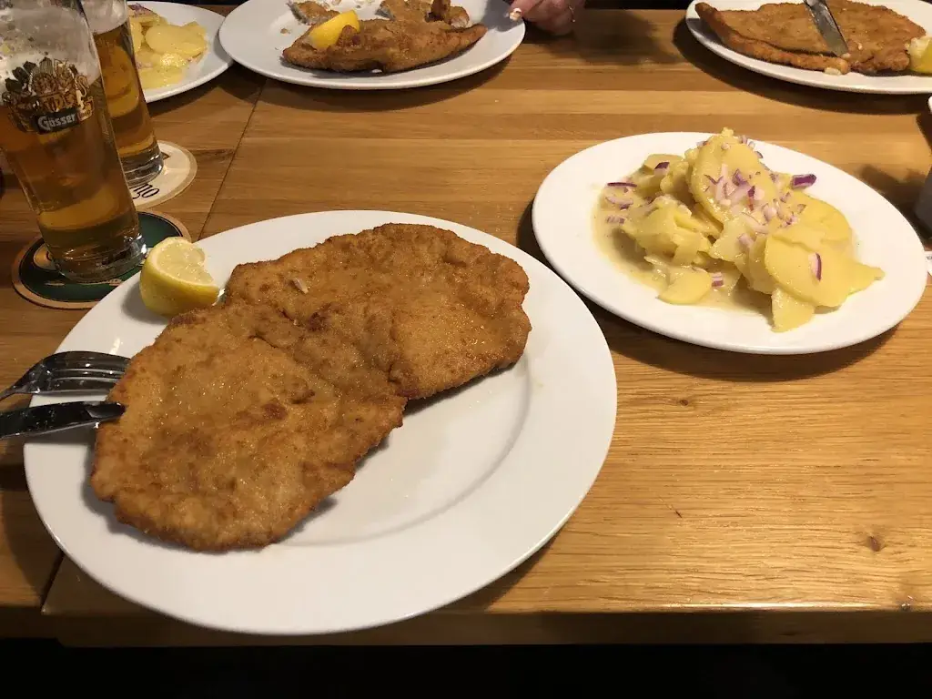 Valdemaras Gasparovičius_Gasthaus Zum Doppeladler_Herrnbaumgarten_avis