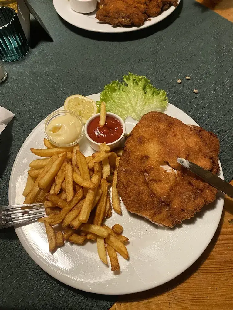 Vladimir Todorovic_Pfiff Hinterbrühl_Hinterbrühl_avis