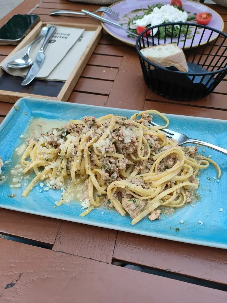 Александр Кучинский_Restaurant Gasthaus Hinterbrühl_Hinterbrühl_avis