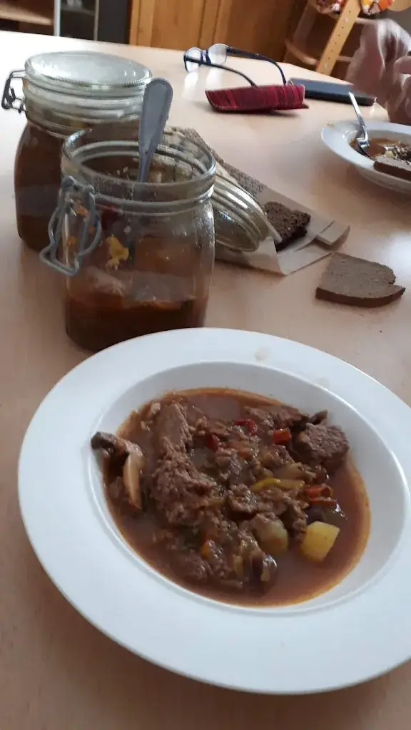 Wilhelm Fitzinger_Eintopf Stube_Heidenreichstein_avis