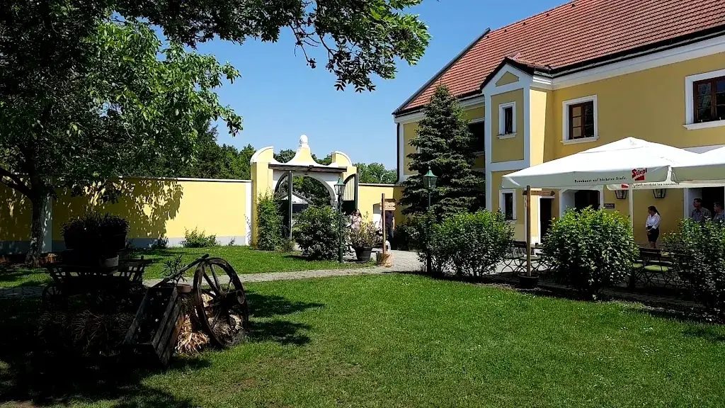 Gasthaus Guter Hirten_Himberg_slider_image_2