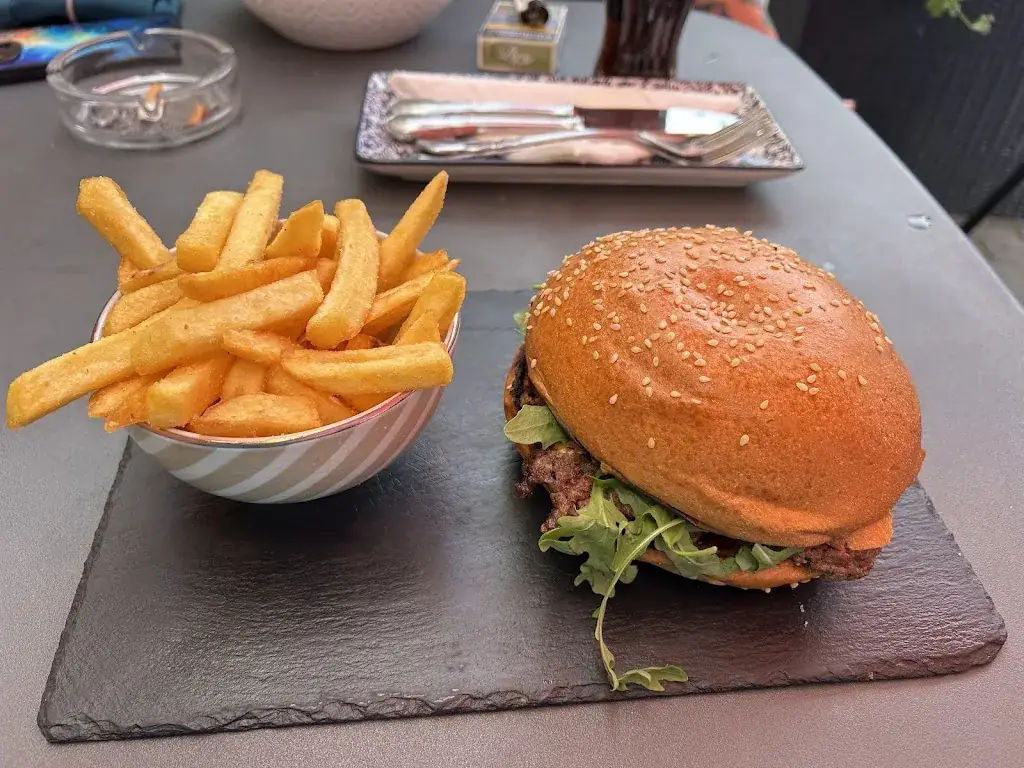 Good Food Burger_Himberg_slider_image_3