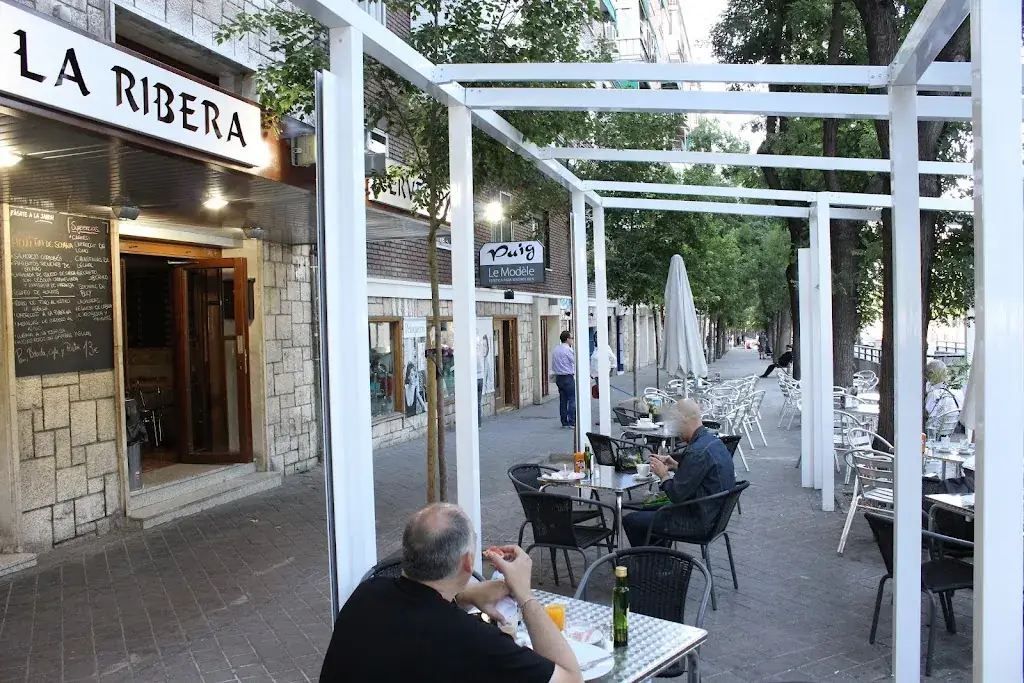 La Ribera del Manzanares restaurant in Gols
