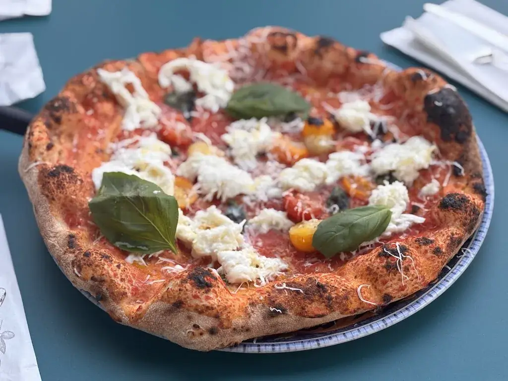 Little Napoli Pizzeria & Feinkost_Himberg_slider_image_3