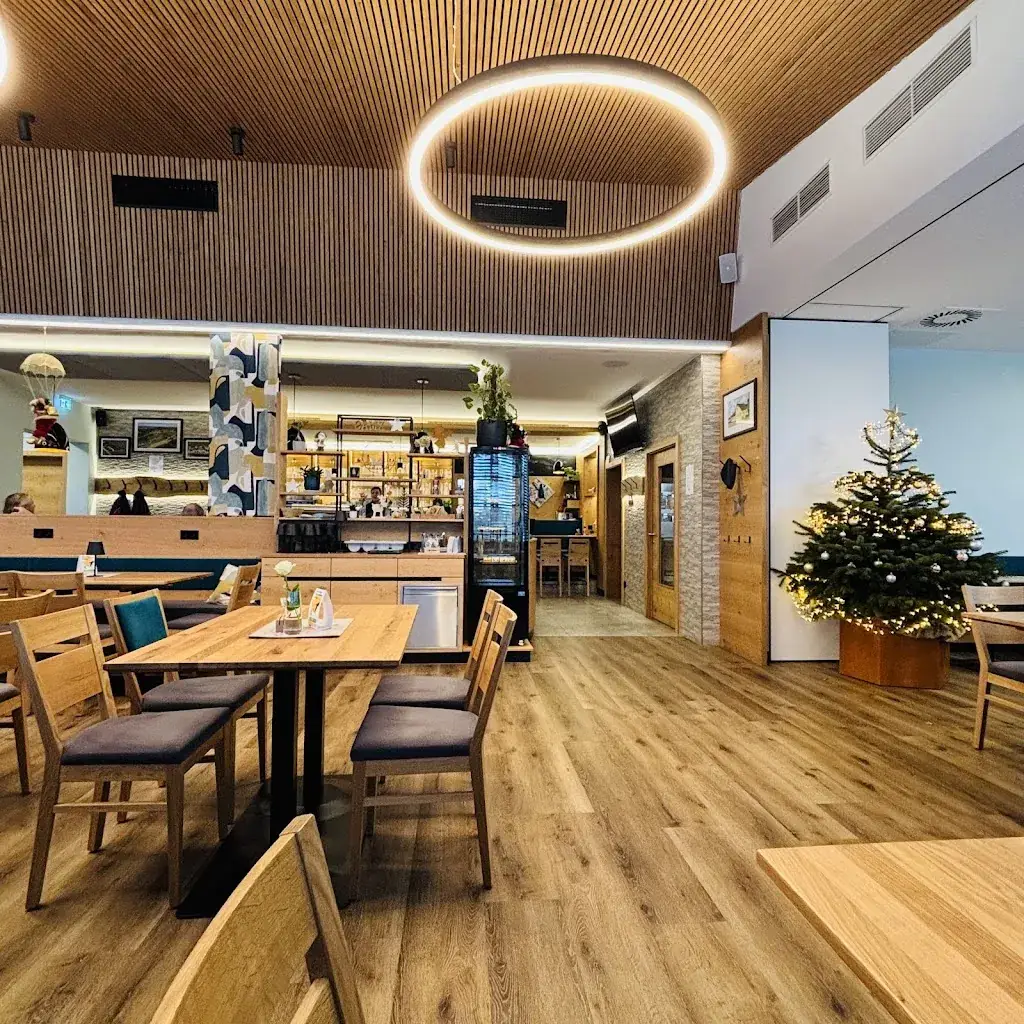 Gasthaus Kirchberger & Kegelbahnen_Himberg_slider_image_1