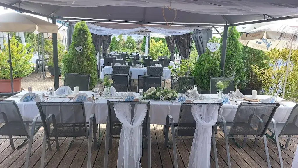 Landeplatzl_Hof am Leithaberge_slider_image_1