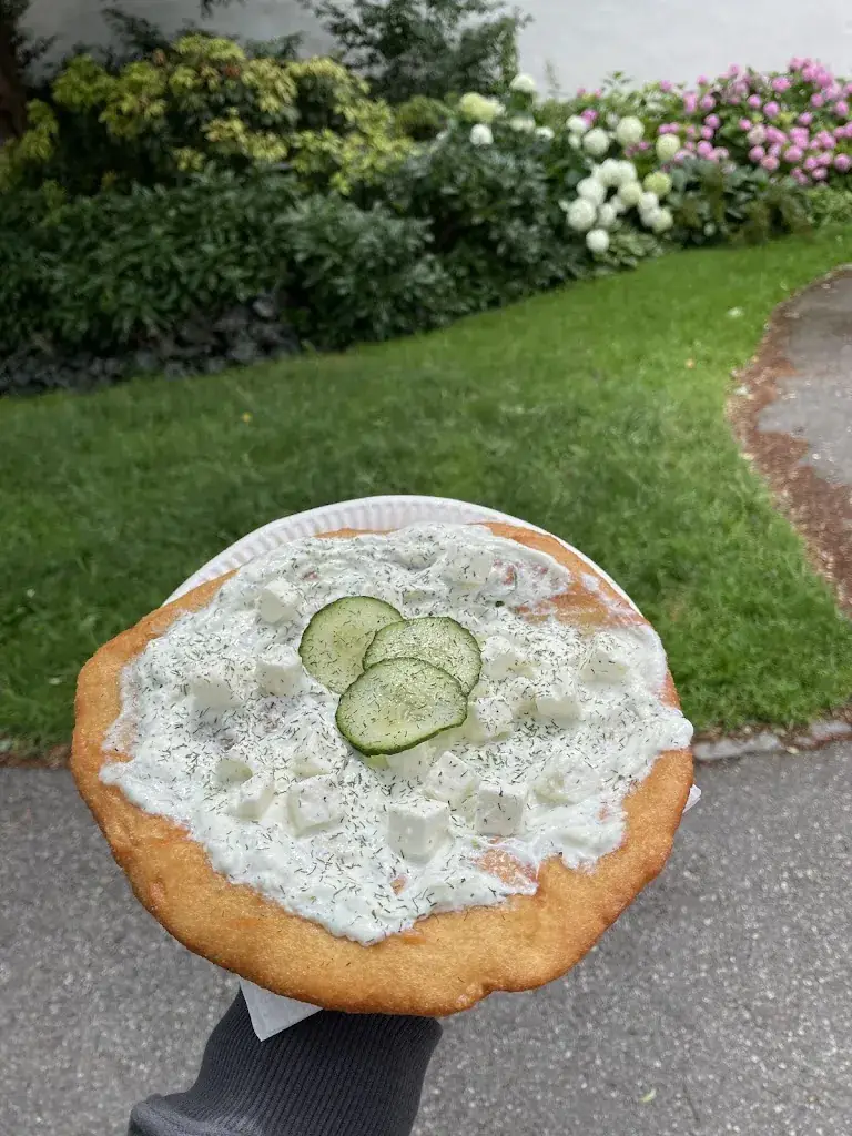 Andre Krenn_Jokris Lángos Foodtruck_Herzogenburg_recensione