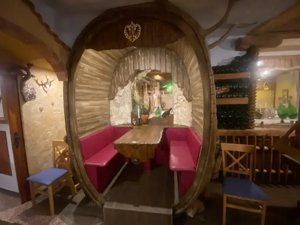 Werner Kristufek_Heurigen Kaiser Einöd_Herzogenburg_avis