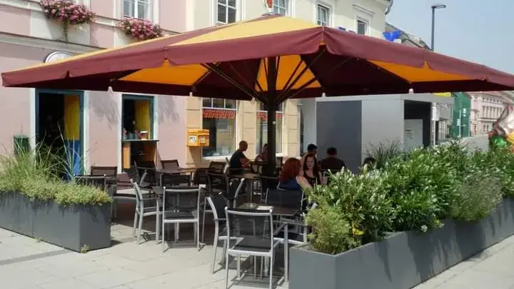 ZEITLOS Eiscafe ristorante a Herzogenburg
