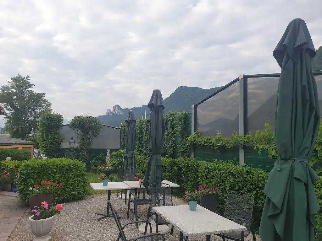 Gasthof Hohlwegwirt ristorante a Höfling