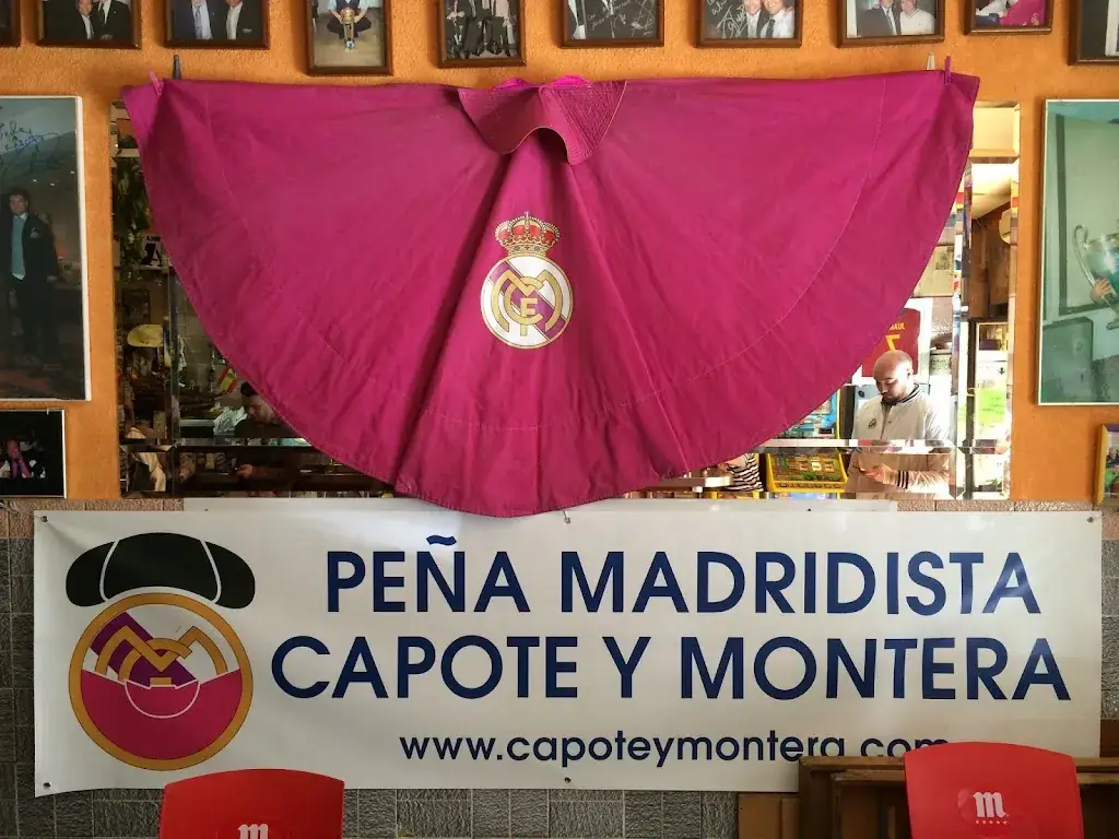 Peña Madridista Capote and Montera_Gols_slider_image_2