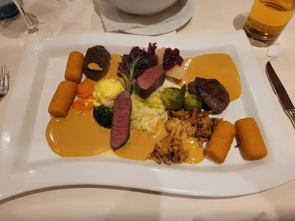 Menu_Gasthof Pension Drei Schneeballen_Hofstetten_immagine_9