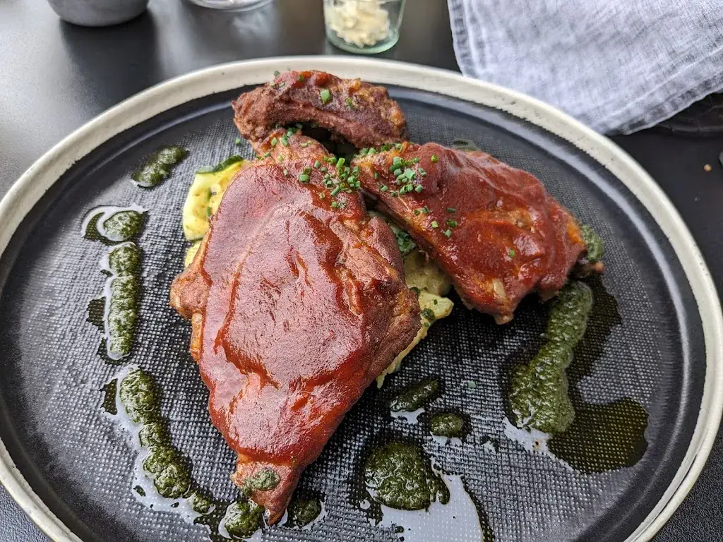 Paul N_Alfred's Restaurant - Trauffer Switzerland_Hofstetten_review