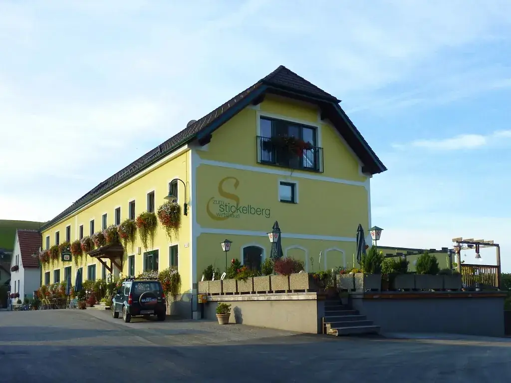 Gasthaus zum Stickelberg restaurant à Hollenthon