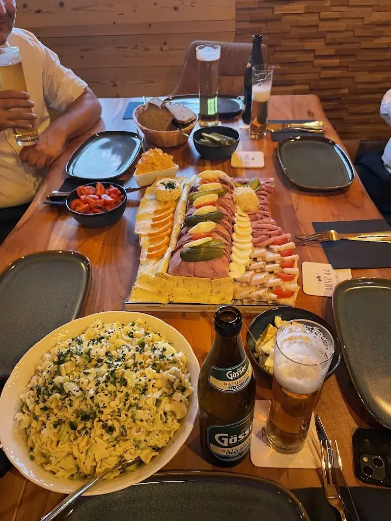 dahoam beim Dissi_Hollenthon_slider_image_3