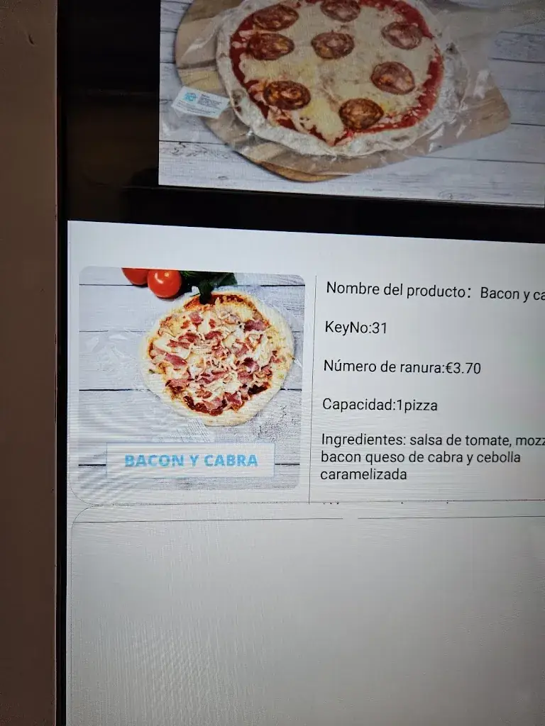 Isuru Dissanayake_El Horno Azul-Pizzería artesanal_Horn_recensione