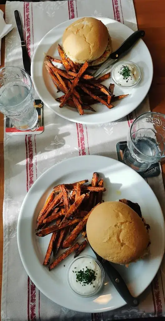 Sonja Lenz_Gasthof Jagersberger_Hollenstein an der Ybbs_avis