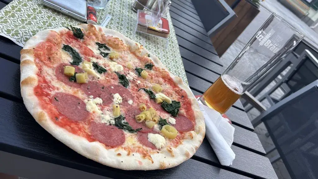 Stefan Mischer_Gasthaus zur Traube_Hollenstein an der Ybbs_avis