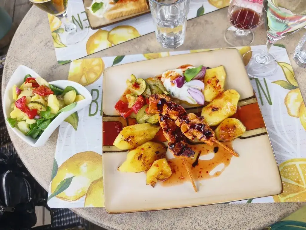 Sophie Leitner_Sinatra- Essen und Trinken!_Kemeten_review