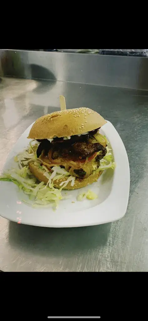 Menu_FAZ Burger_Höflein_image_9