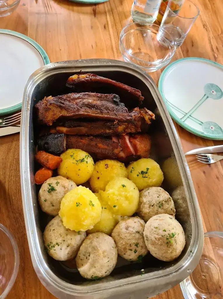 Gasthaus Fisch_Hohenau_slider_image_2