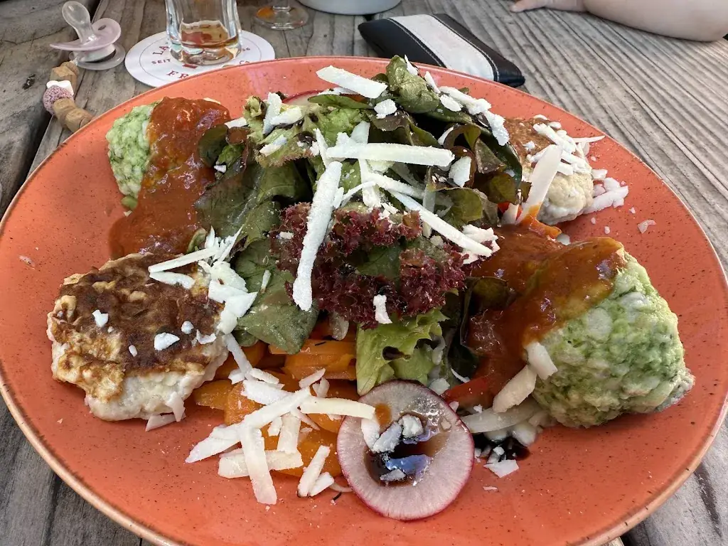 Peter Z_Hoamat - Wirtshaus und Woidbrennerei_Hohenau_avis