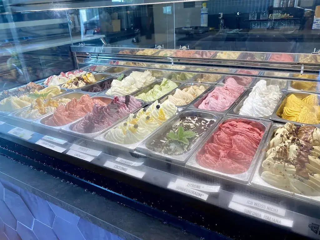 8 GRAMM KG_Kemeten_slider_image_1