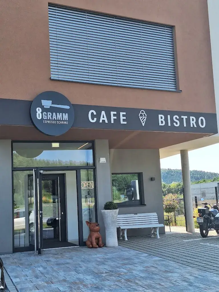 8 GRAMM KG_Kemeten_slider_image_3