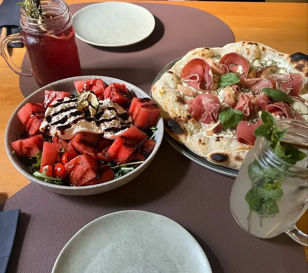 Maiya Falkova_Peppo - Bar con Cucina_Hohenau_review