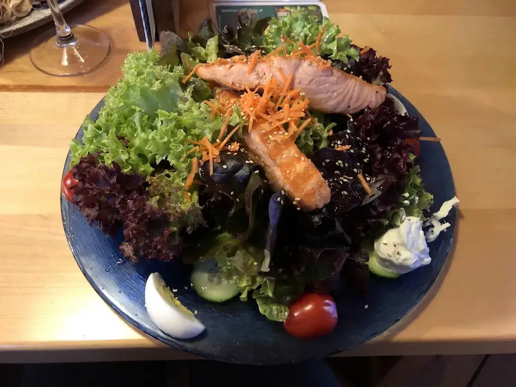 Landgasthaus Scheichenzuber restaurant à Hohenau