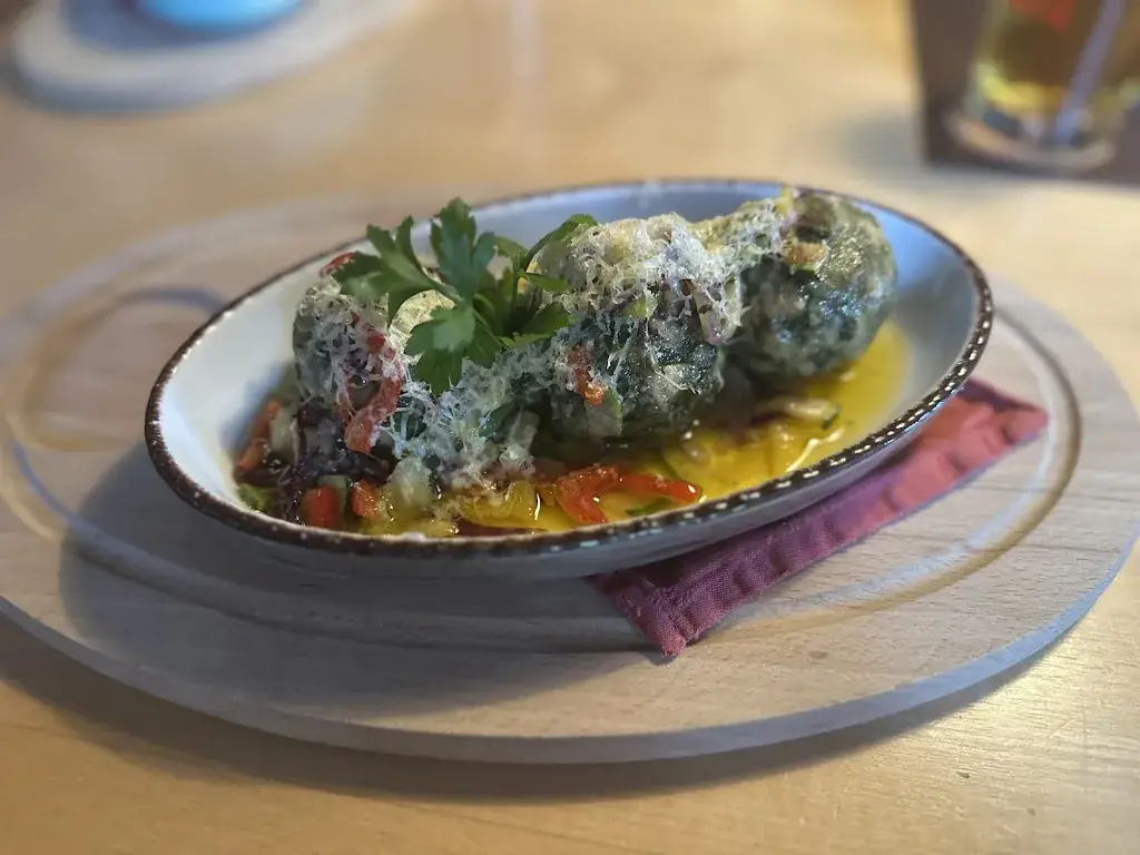 Markus Riedel_Eder Hütte_Hutten_recensione