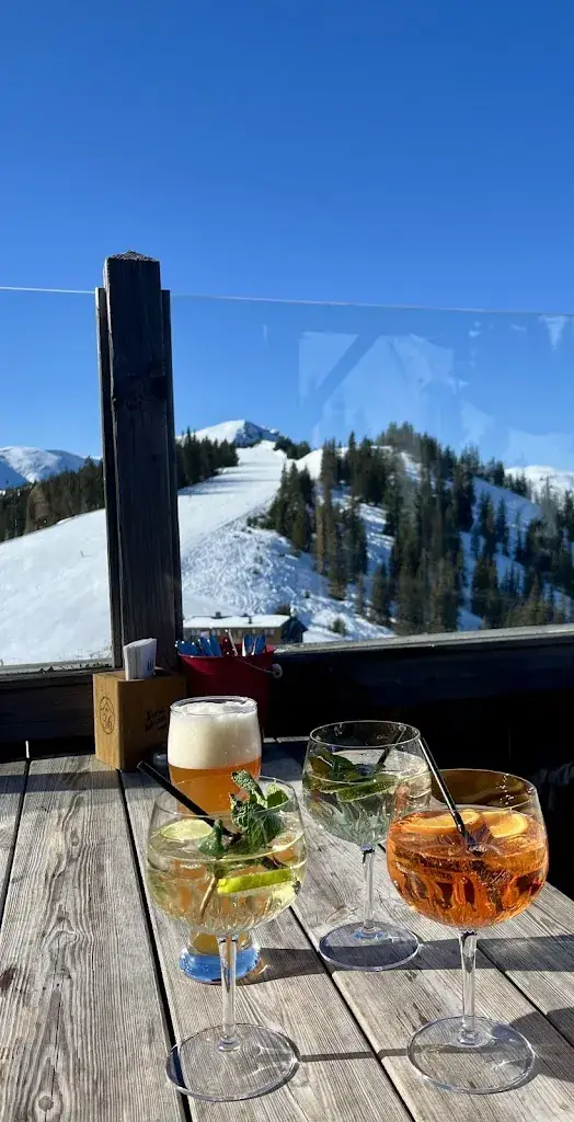 Kate Cuthbert_Eder Hütte_Hutten_recensione