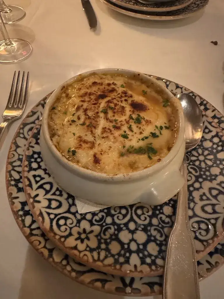 Jeff Wishner_La Esquina del Real_Kasten bei Böheimkirchen_avis