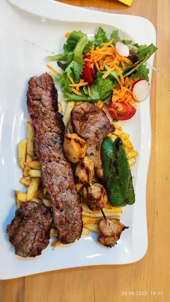 Menu_Restaurant und Cafe Familie Toluay_Hollabrunn_immagine_9