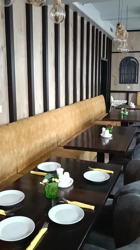 Restaurant und Cafe Familie Toluay_Hollabrunn_slider_image_2