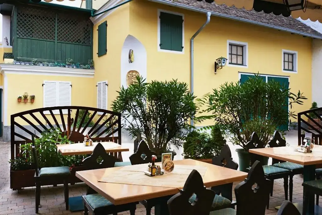 Gasthaus Rammel - Zum goldenen Engel ristorante a Hollabrunn