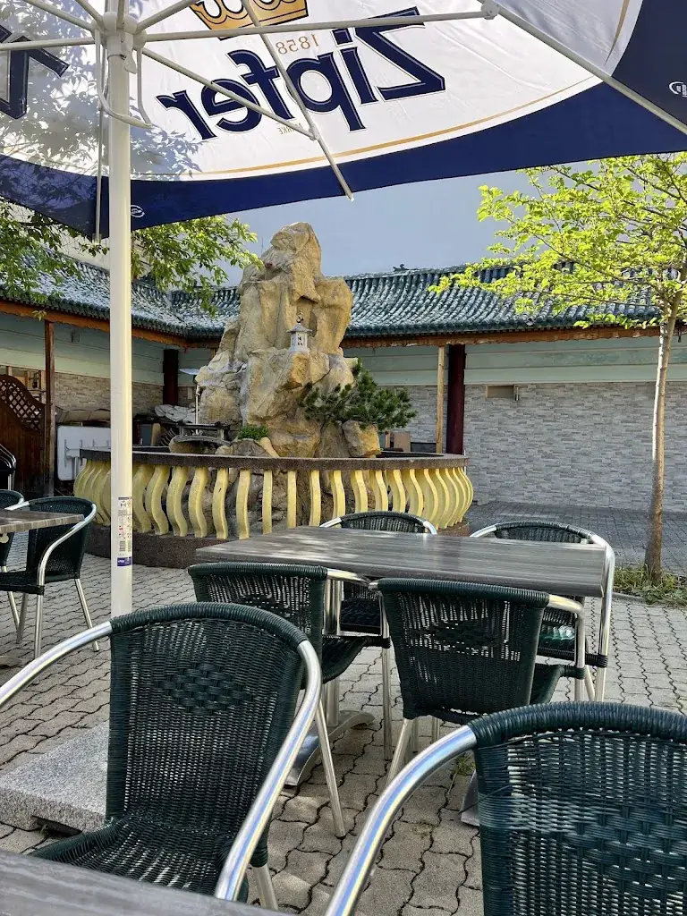 Luckyoto ristorante a Hollabrunn
