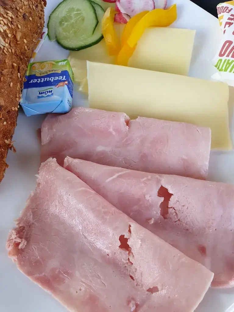 bettina reininger_Leo Hollabrunn (Coffeeshop, Café, Bäckerei, Konditorei)_Hollabrunn_recensione