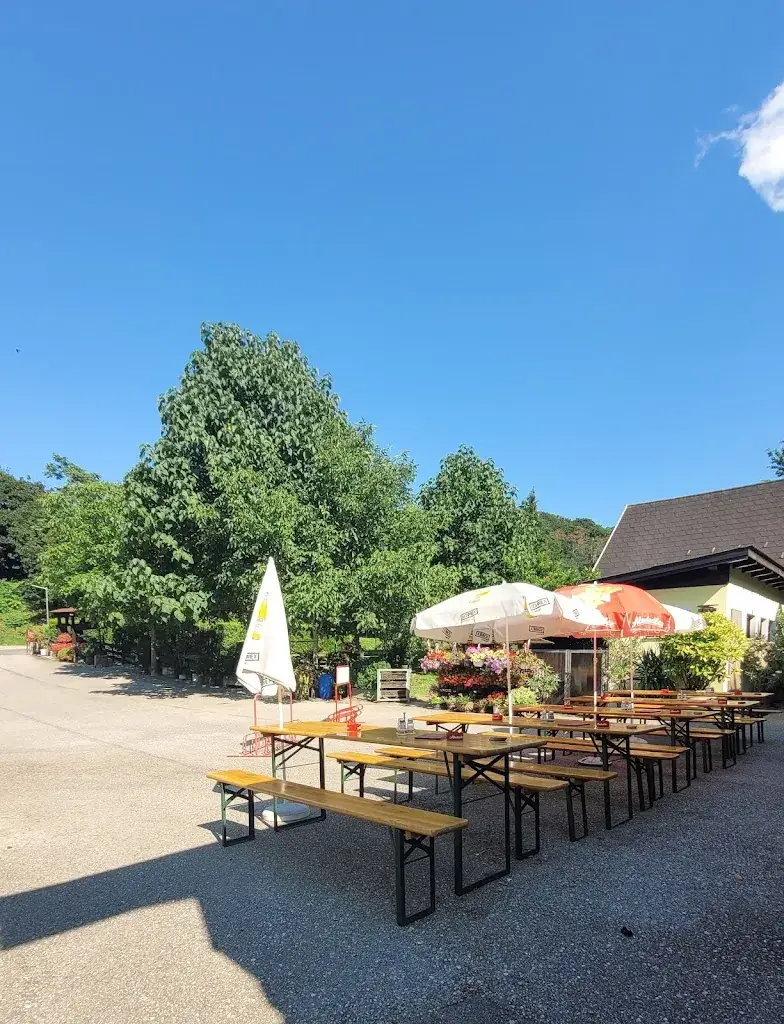 Heurigenlokal Fam. Flatischler_Katzelsdorf_slider_image_2