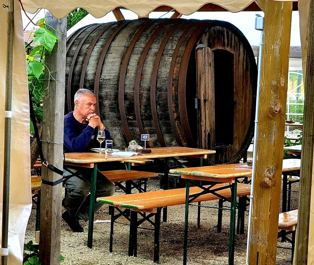 Herrschaftskeller Kichler restaurant à Kirchstetten