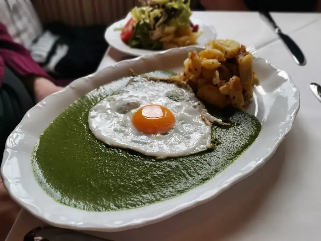 Martin Kazmirowski_Hotel Post Hönigwirt_Kirchschlag_avis