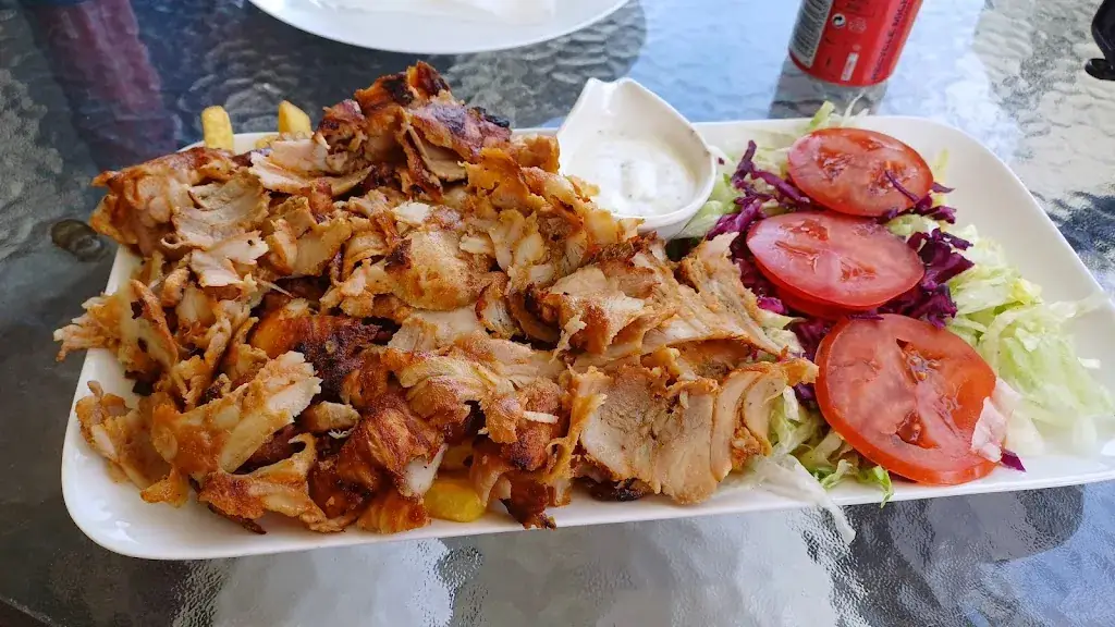 Eszter Farkas_Renas Kebap & Pizza Restaurant_Kirchschlag_recensione